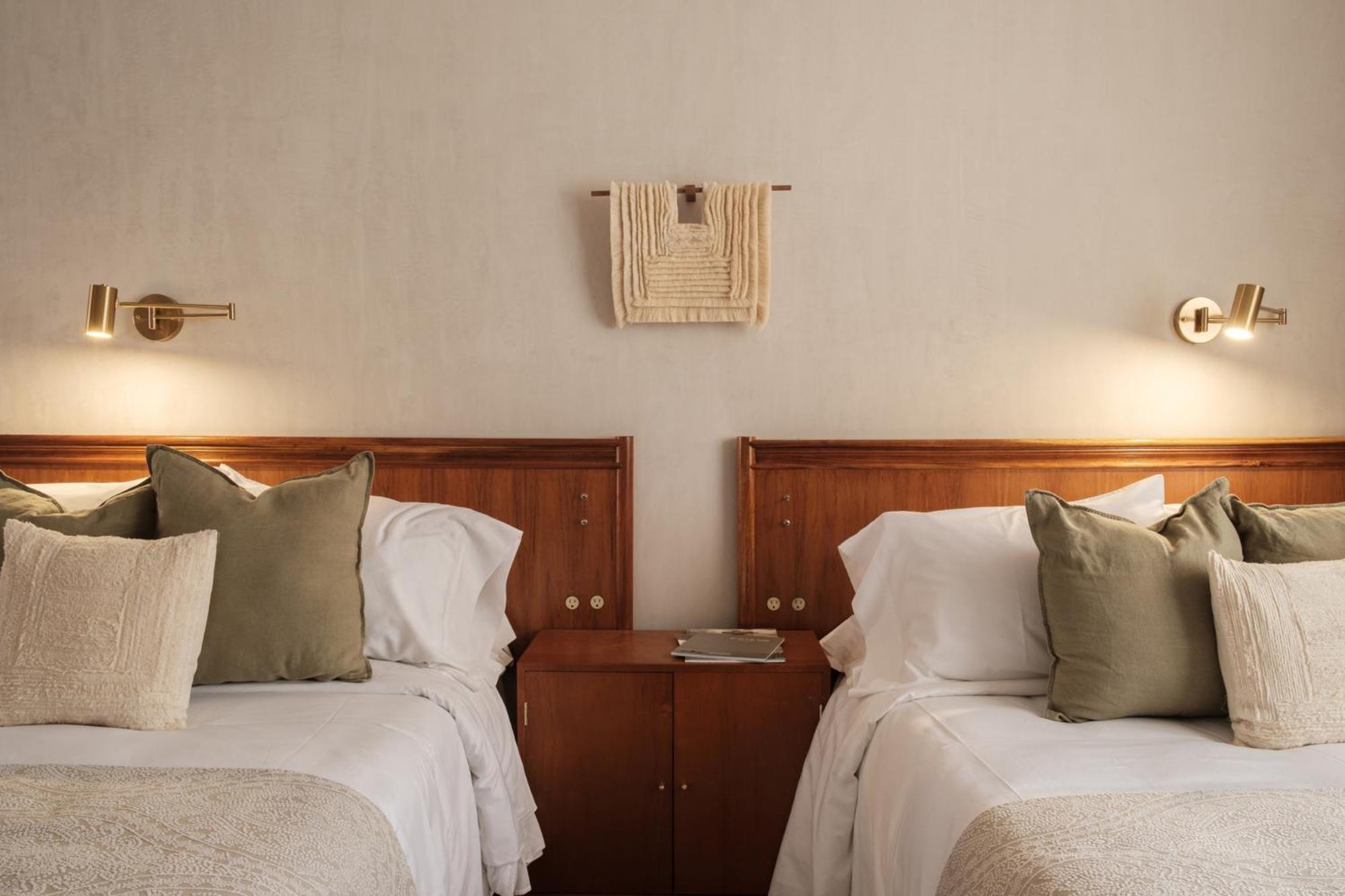 Hotel Hercules ケレタロ エクステリア 写真