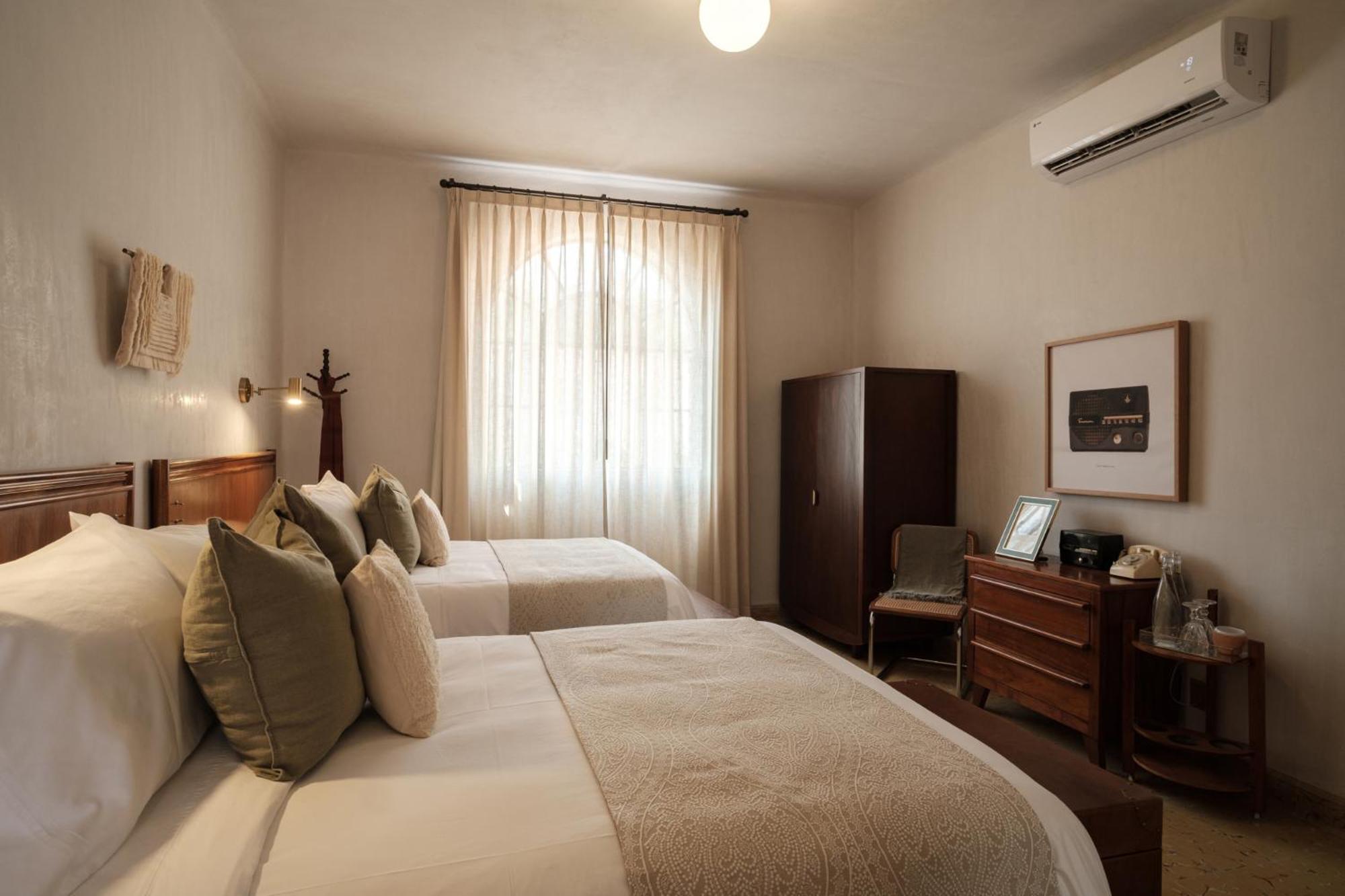 Hotel Hercules ケレタロ エクステリア 写真